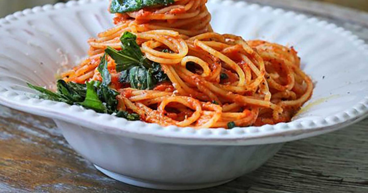 Jamie Oliver paradicsomos tésztája Jamie Oliver paradicsomos tésztája