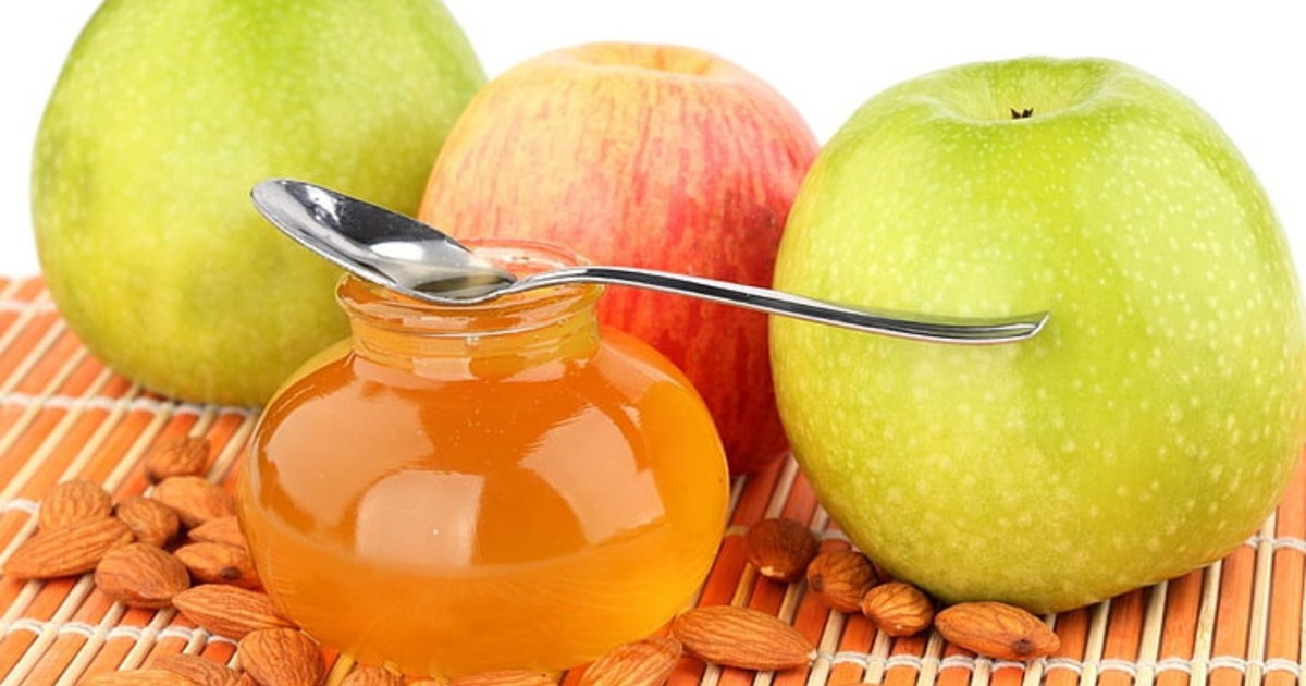 Reszelt alma, mézes dióval