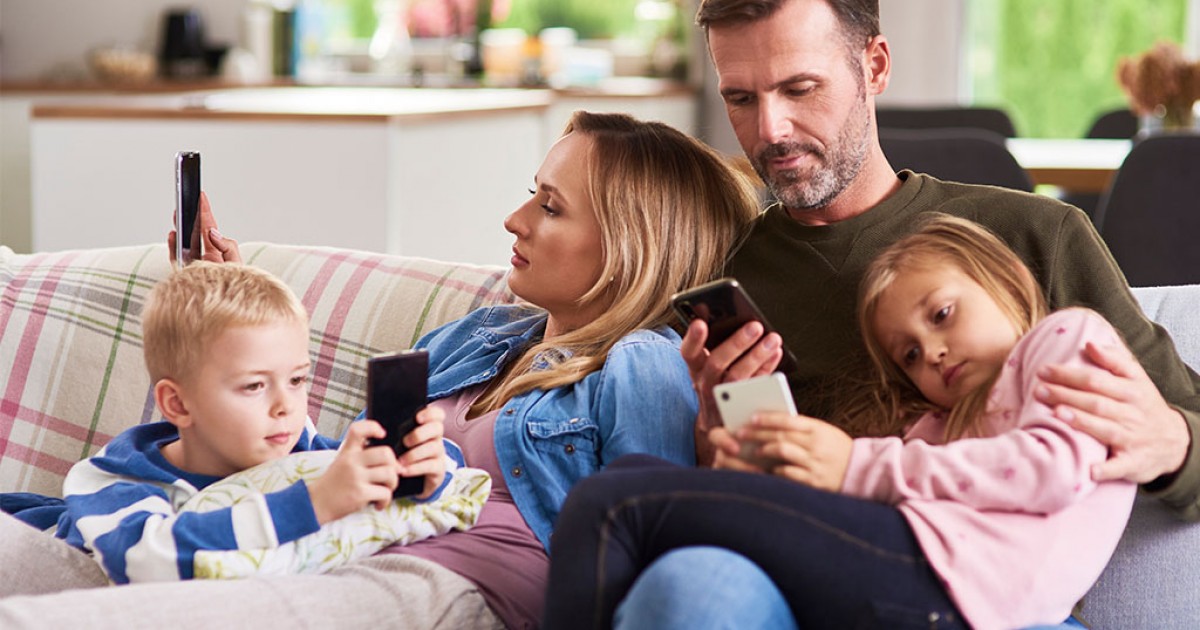 A telefon és a tévé a világ leghosszabb köldökzsinórjai